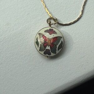 Elegant Gold Butterfly Pendant Necklace